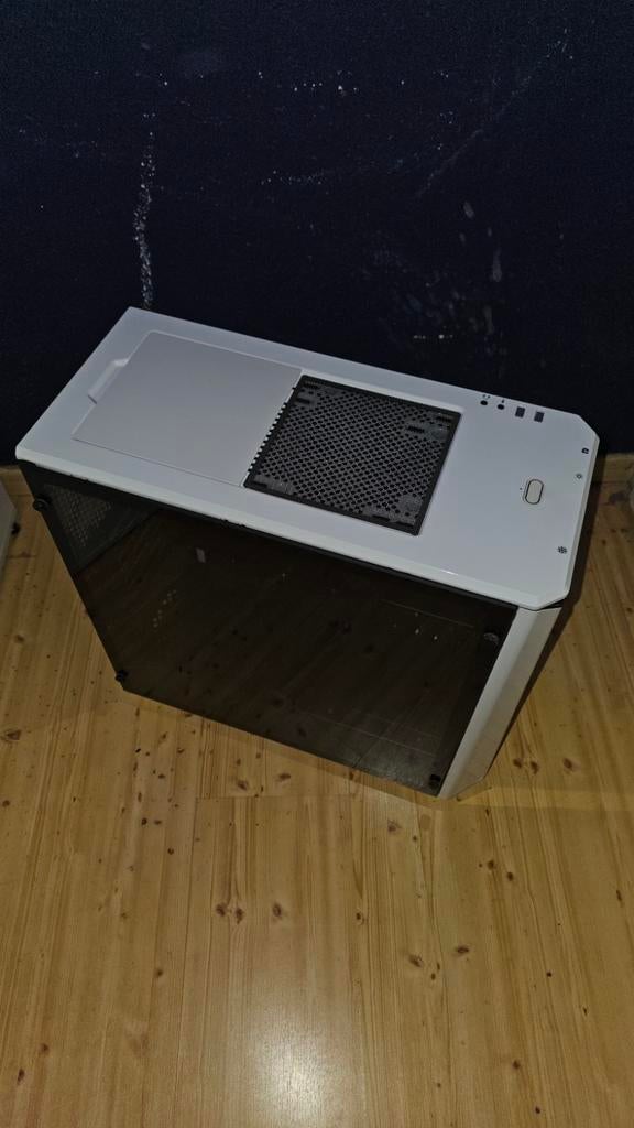 Witte PC Behuizing met Accessoire Box, Ophalen, Gebruikt