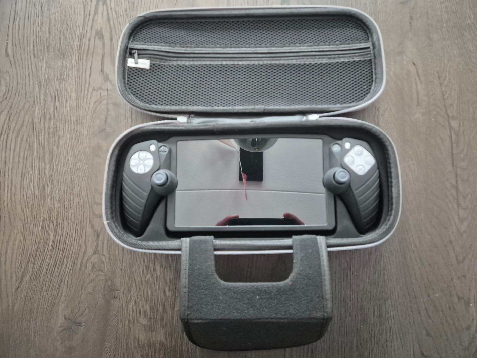 Foto 8 van Sony PlayStation Portal - Zo goed als nieuw met accessoires