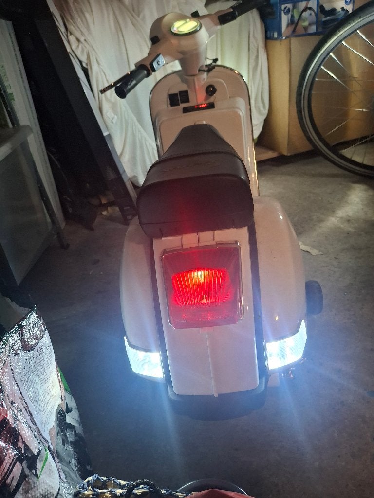ELEKTRISCHE SCOOTER VESPA PX150 12 VOLT, Ophalen, Zo goed als nieuw, Trommelrem, Overige merken