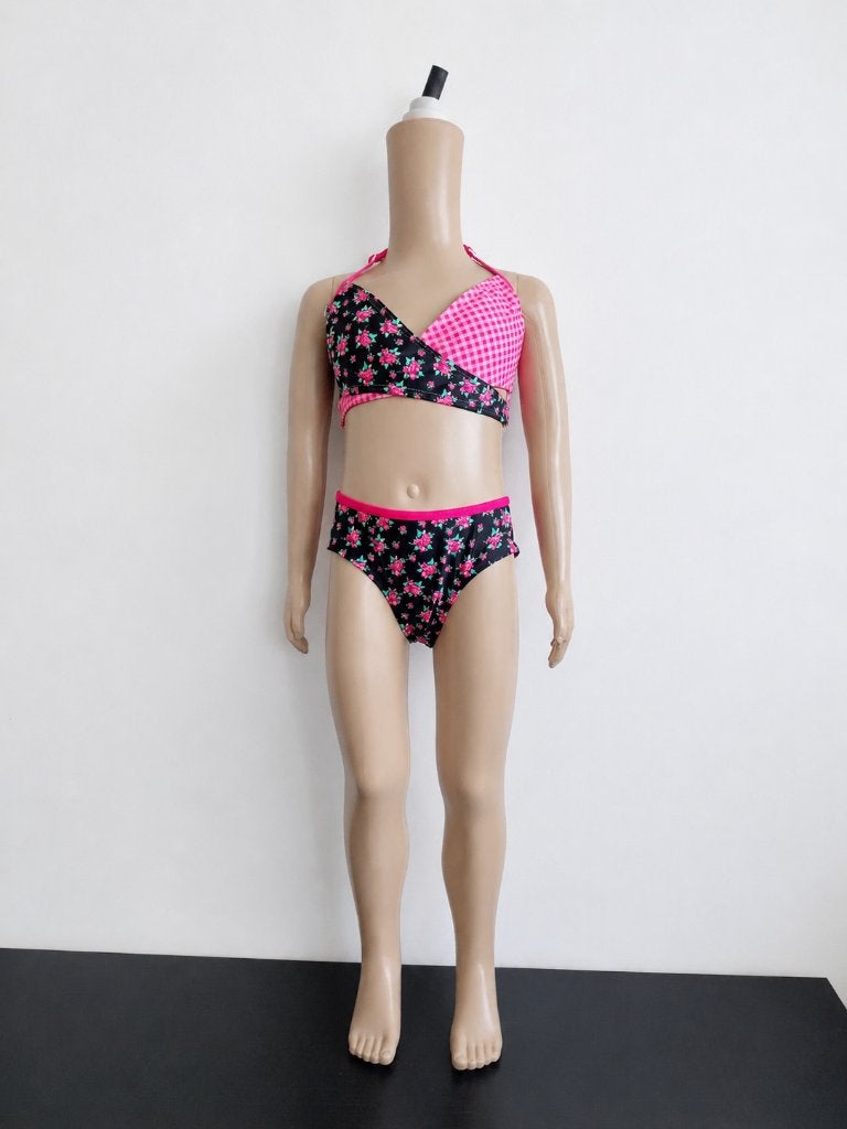 Bikini Zee&Zo zwart bloemen roze ruit maat 152 NIEUW, SO, Bikiniset, Nieuw, Zee&Zo
