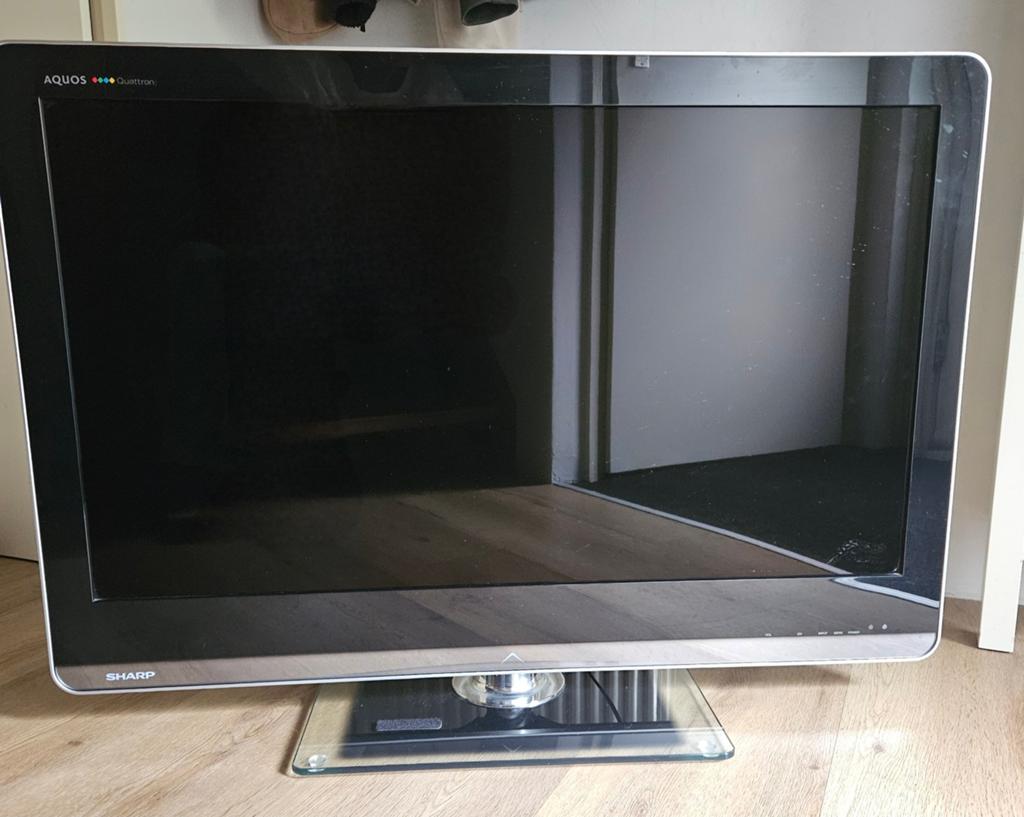 Televisie: Sharp AQUOS quatron tv 43 inch, Ophalen, Gebruikt, 50 Hz, LCD
