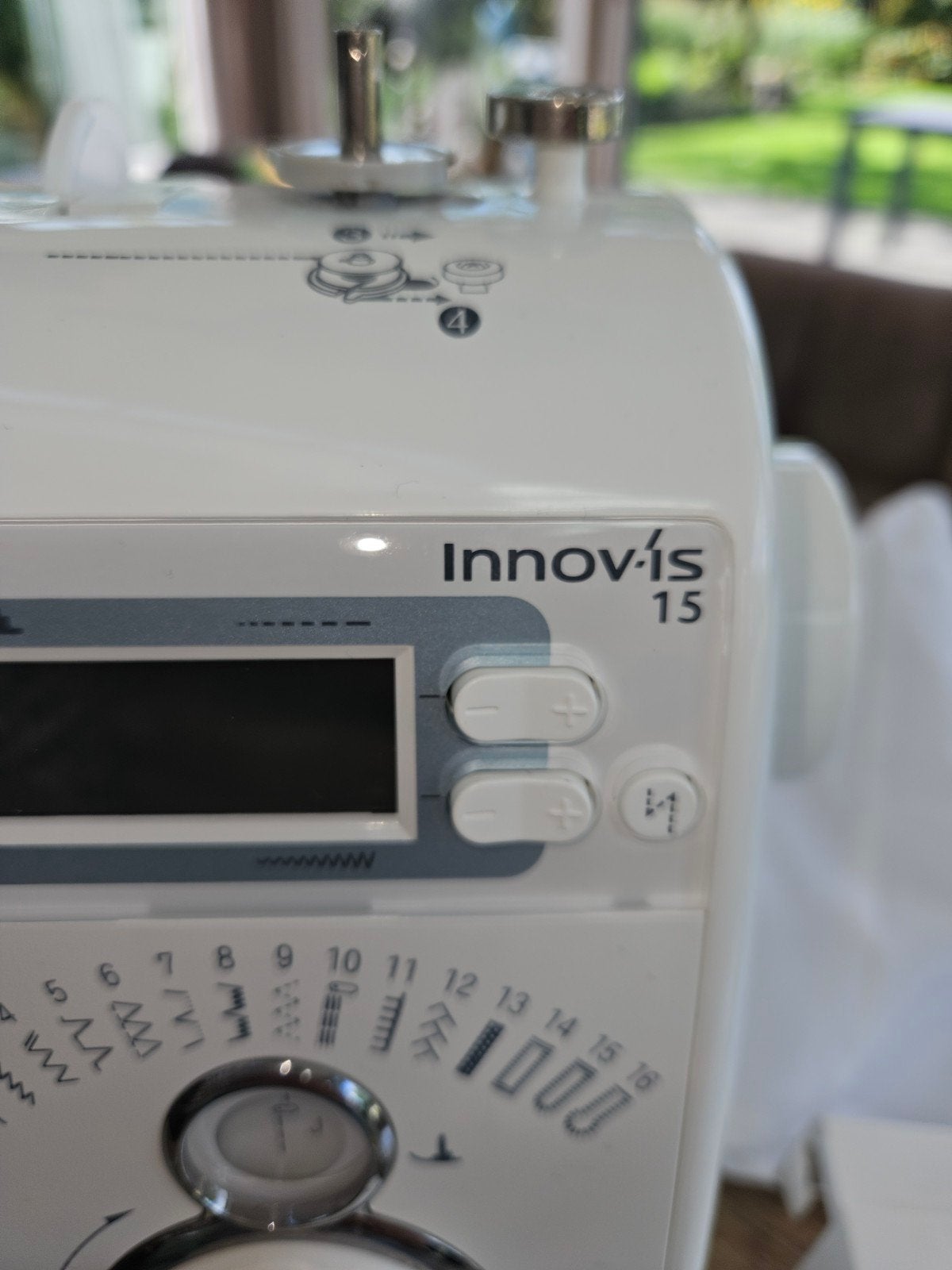Brother Innov-is 15 naaimachine - Zo goed als nieuw, Hobby en Vrije tijd, Naaimachines en Toebehoren, Ophalen, Zo goed als nieuw