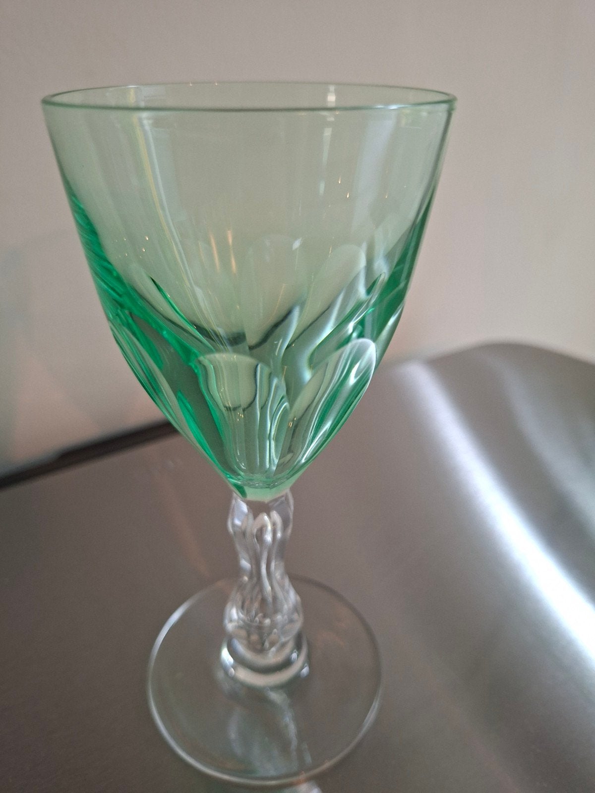 Helder groen geslepen glas, Ophalen of Verzenden