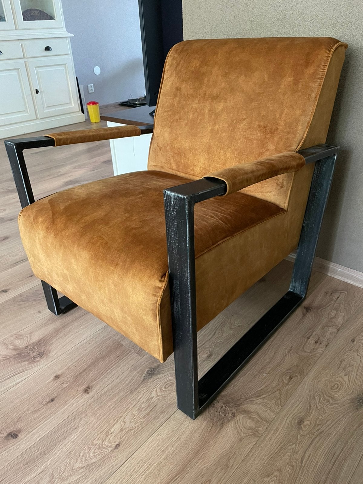 Prachtige okergele fauteuil, Ophalen, Zo goed als nieuw, 75 tot 100 cm, 50 tot 75 cm