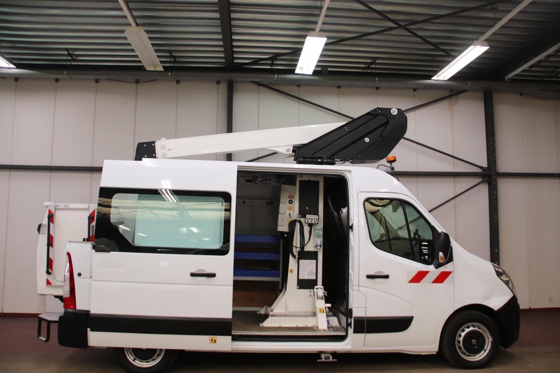 Renault Master HOOGWERKER NACELLE KLUBB K26 HUBARBEITSBÜHNE, Stof, Gebruikt, Euro 6, 4 cilinders