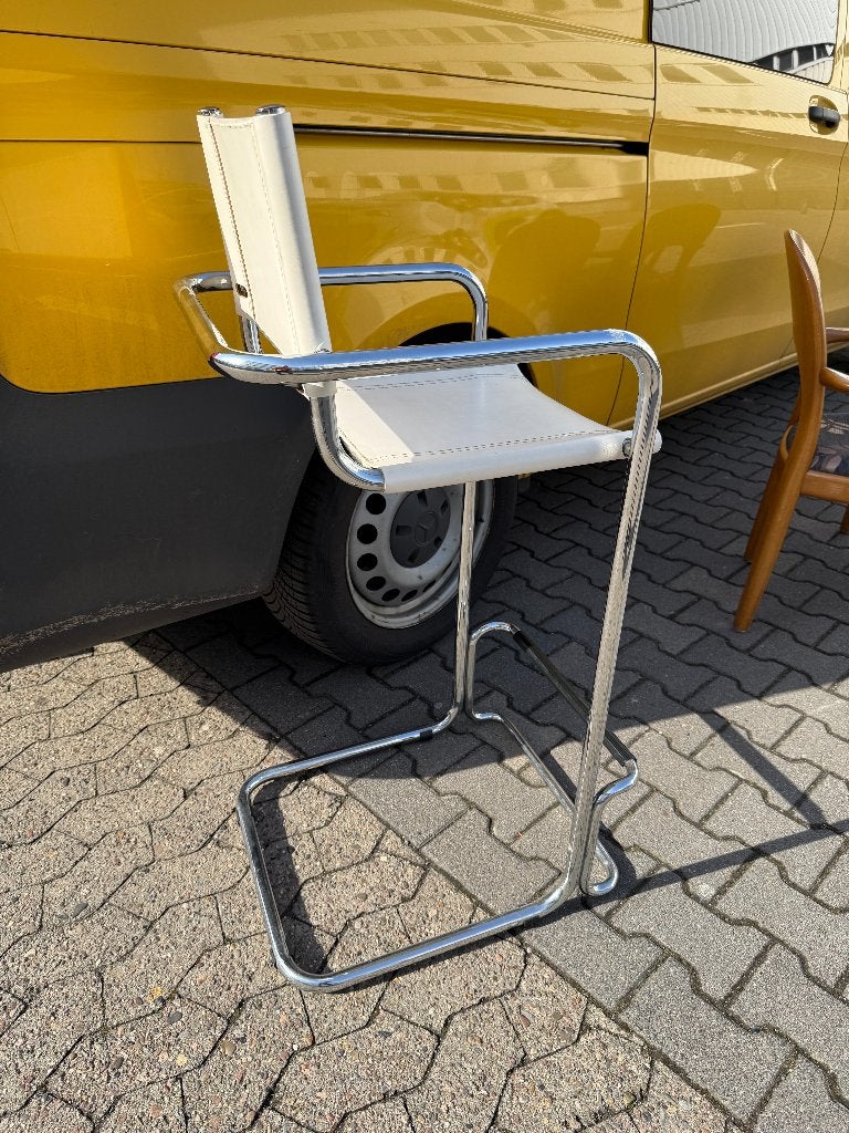 Marcel Breuer voor Thonet barkruk wit leer mooie staat, Ophalen, 60 tot 90 cm, Zo goed als nieuw, 1 kruk