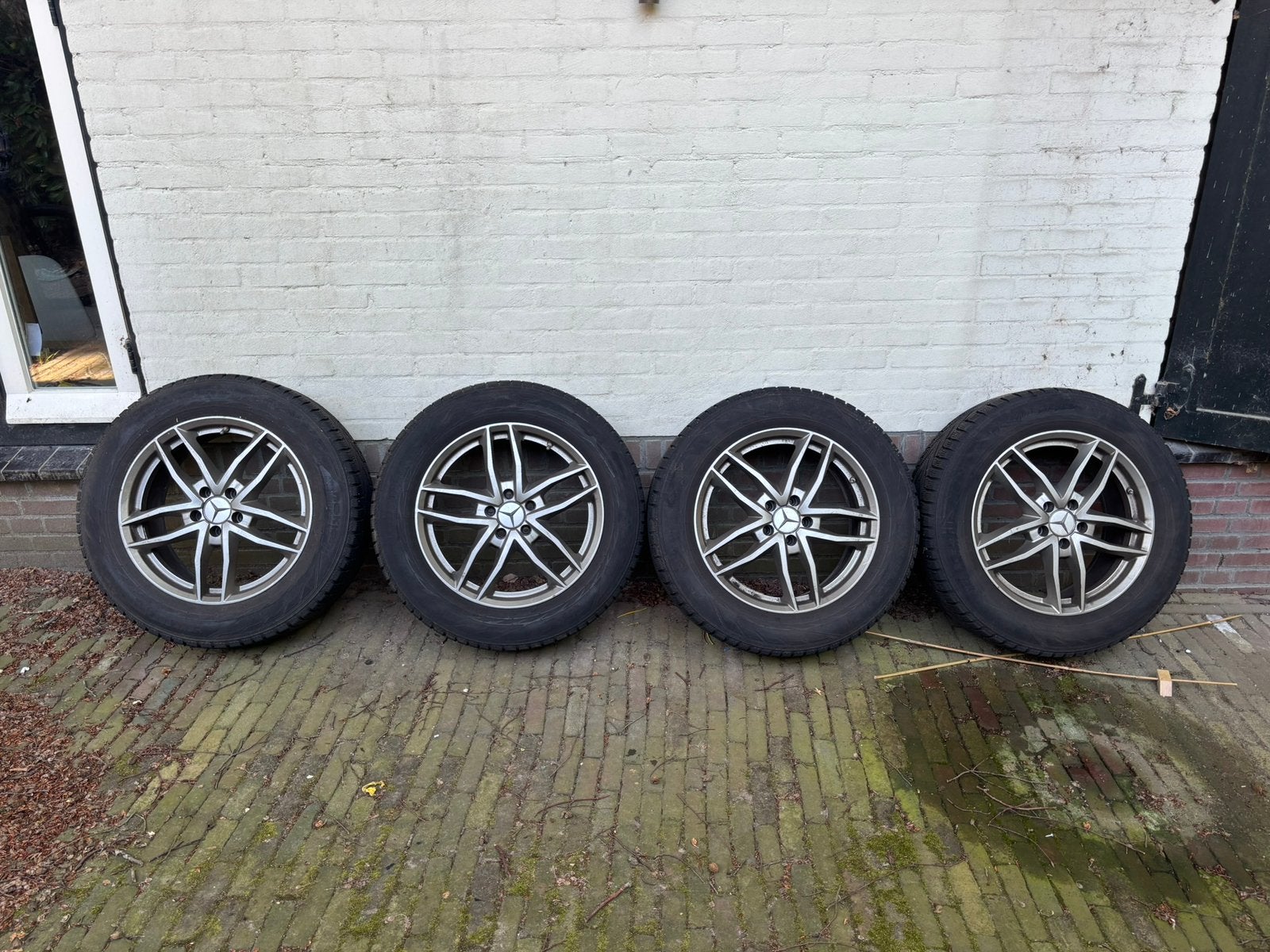 Mercedes-Benz velgen met winterbanden 235/60R18, Banden en Velgen, Winterbanden, 235 mm, Ophalen