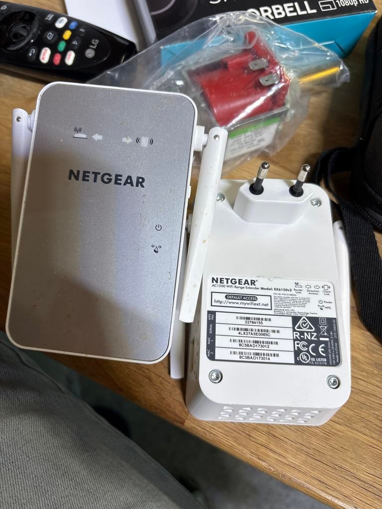 NETGEAR AC1200 WiFi Range Extender EX6150v2, Ophalen of Verzenden, Gebruikt
