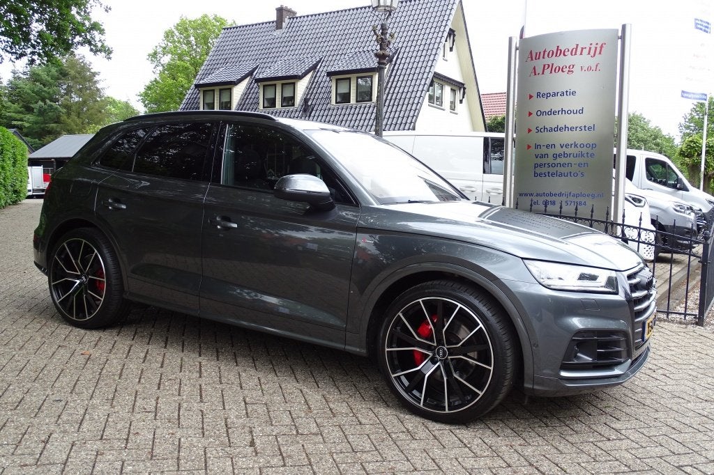 Audi Q5 55 TFSI e q Competition Luchtvering Voll Opties, Auto's, Automaat, 12 maanden, 4 cilinders, Bedrijf