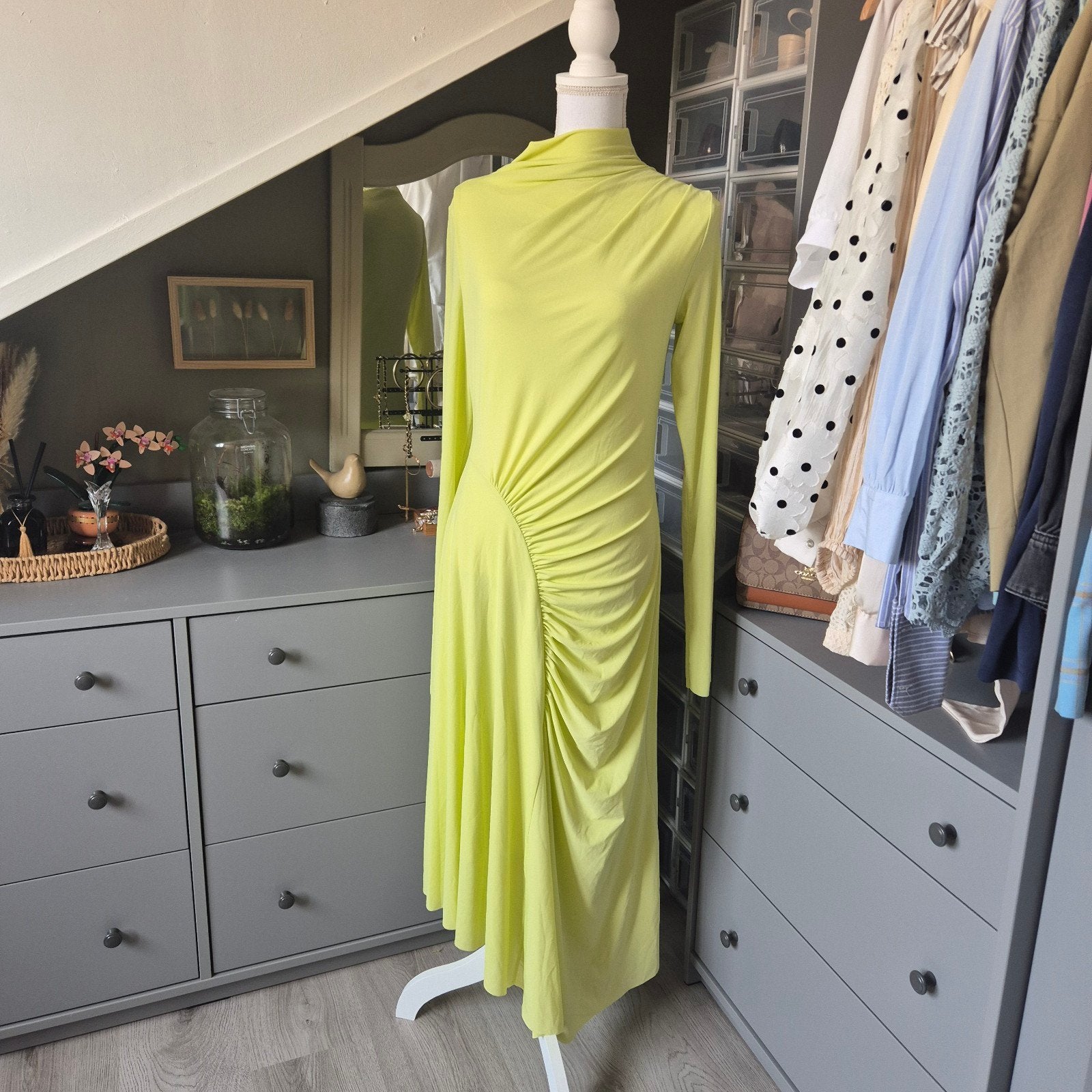 H&M Asymmetrische Gedrapeerde Tricot Jurk – Limegroen S, H&M, Nieuw, Ophalen of Verzenden, Maat 36 (S)