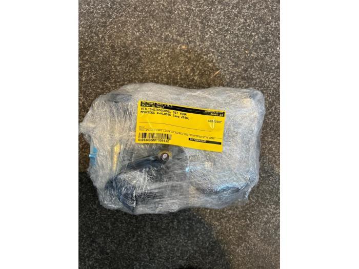 Veiligheidsgordel Set voor van een Mercedes A-Klasse, Gebruikt, -, Ophalen of Verzenden, -