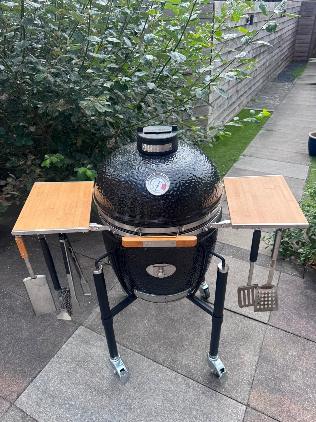 Monolith 2.0 PRO kamado BBQ - compleet/slechts 5x gebruikt, Tuin en Terras, Ophalen, Zo goed als nieuw