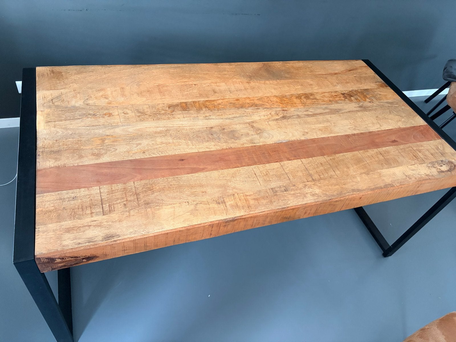 Eettafel mangohout 180x90 cm met zwart metalen onderstel, Huis en Inrichting, Tafels | Eettafels, Gebruikt, 150 tot 200 cm, Vier personen