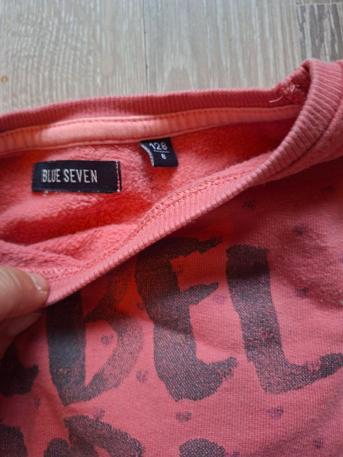 Roze sweater 'Rebel Girl' van Blue Seven, maat 128, Kinderen en Baby's, Kinderkleding | Maat 128, Gebruikt, Meisje, Trui of Vest
