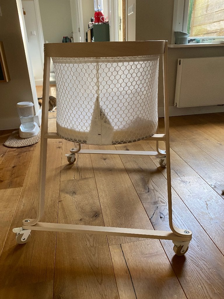 IKEA Kinderbed/Wieg, Ophalen, 70 tot 85 cm, Zo goed als nieuw, Minder dan 140 cm