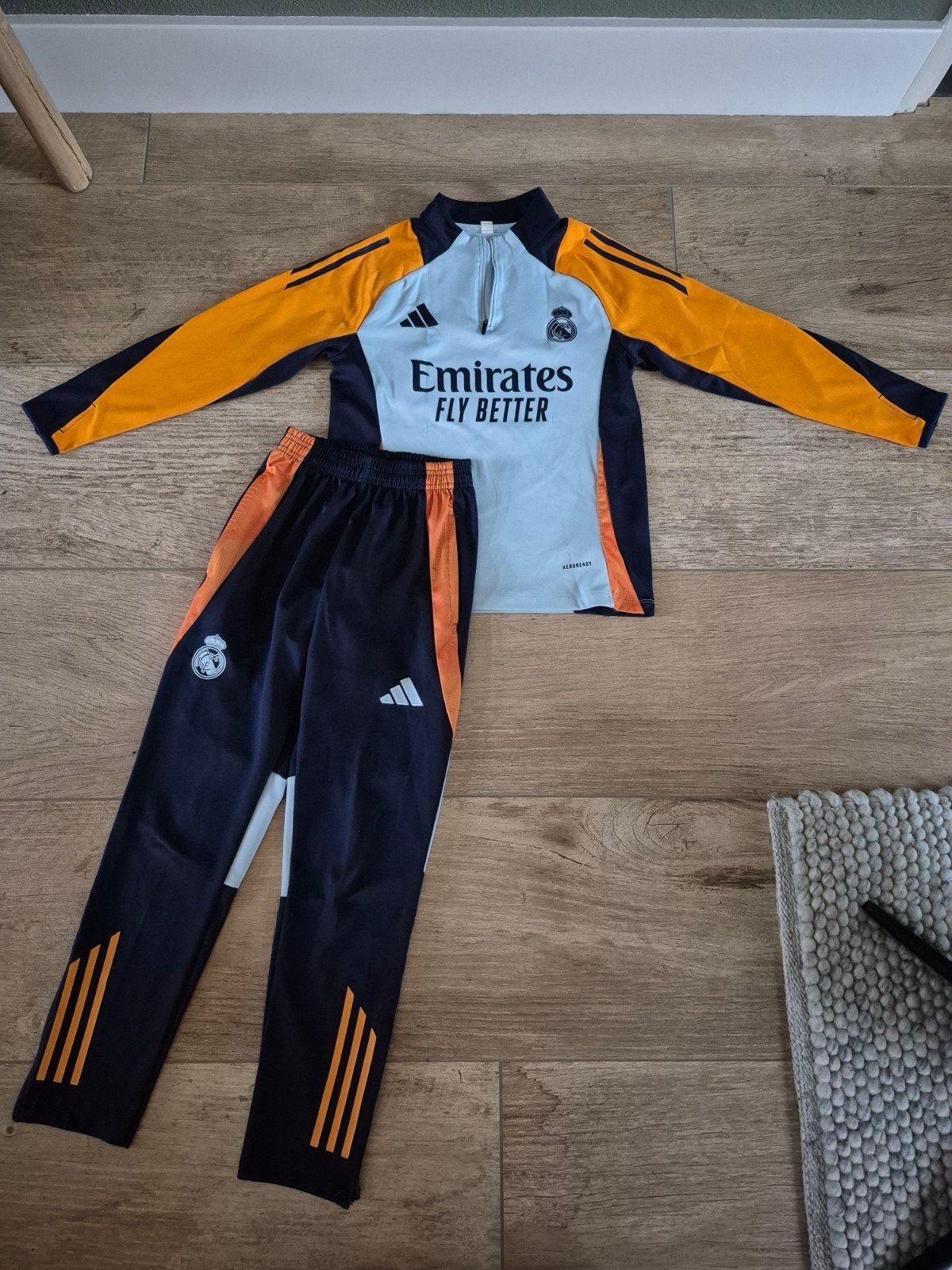 Adidas Real Madrid Trainingspak Maat 158, Adidas, Gebruikt, Ophalen of Verzenden, Setje