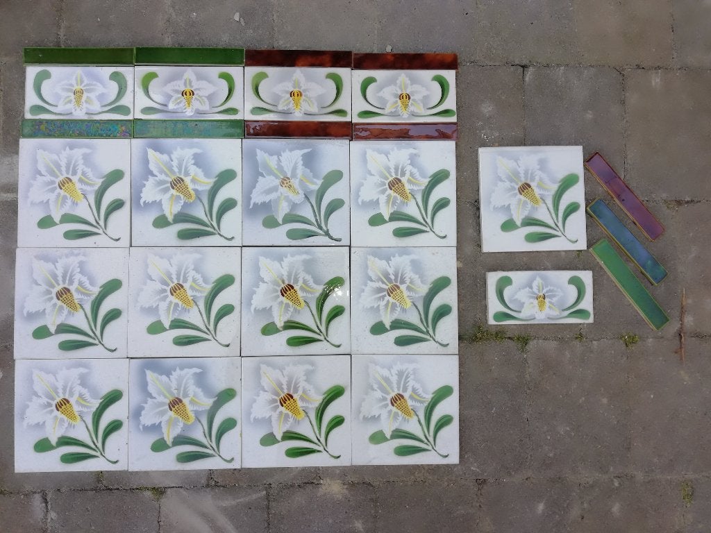 Art nouveau/ jugendstil tegels bloem en rand 135 en 81 rand, Antiek en Kunst, Ophalen