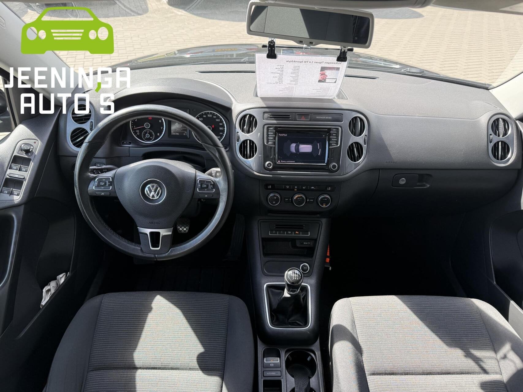 Foto 2 van Volkswagen Tiguan 1.4 TSI Sport&Style|Trekhaak|Pano