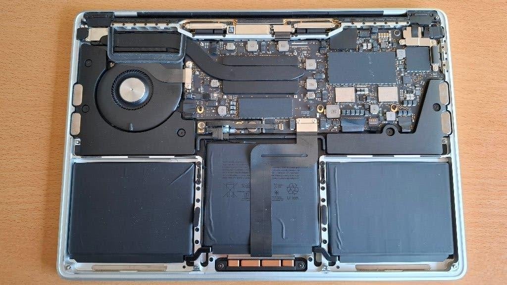 MacBook Pro A2289 defect, Computers en Software, Apple Macbooks, Niet werkend, MacBook Pro, 13 inch, 2 tot 3 Ghz, Ophalen of Verzenden