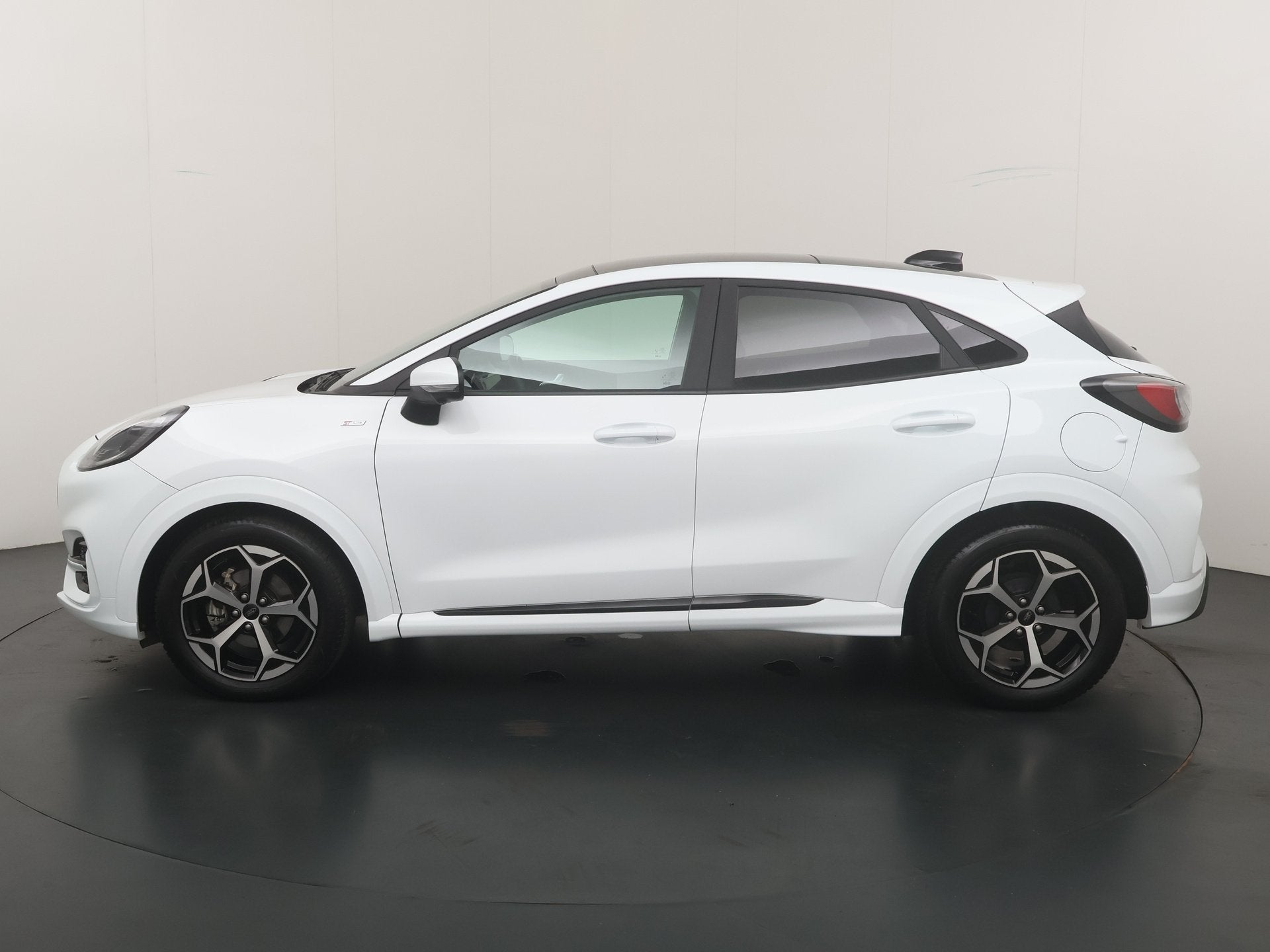 Ford Puma EcoBoost 125 pk Hybrid ST-Line | Trekhaak | Winter, Wit, Bedrijf, Hybride Elektrisch/Benzine, 3 cilinders