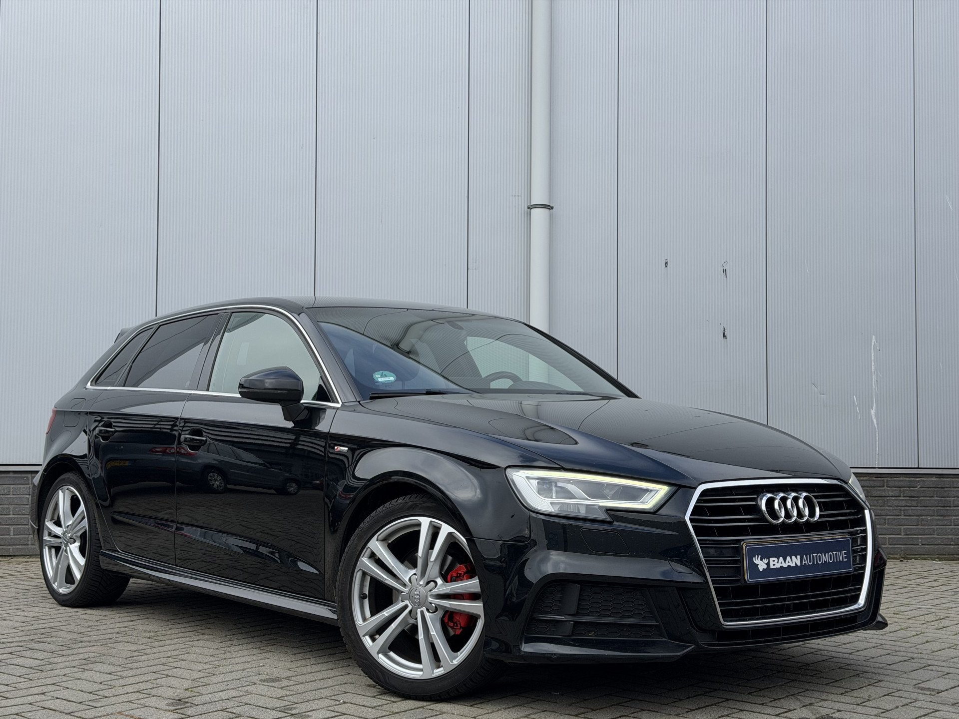 Audi A3 Sportback 30 TFSI Sport S Line Edition | Apple CarPl, Auto's, Audi, Voorwielaandrijving, Gebruikt, 1165 kg, Zwart