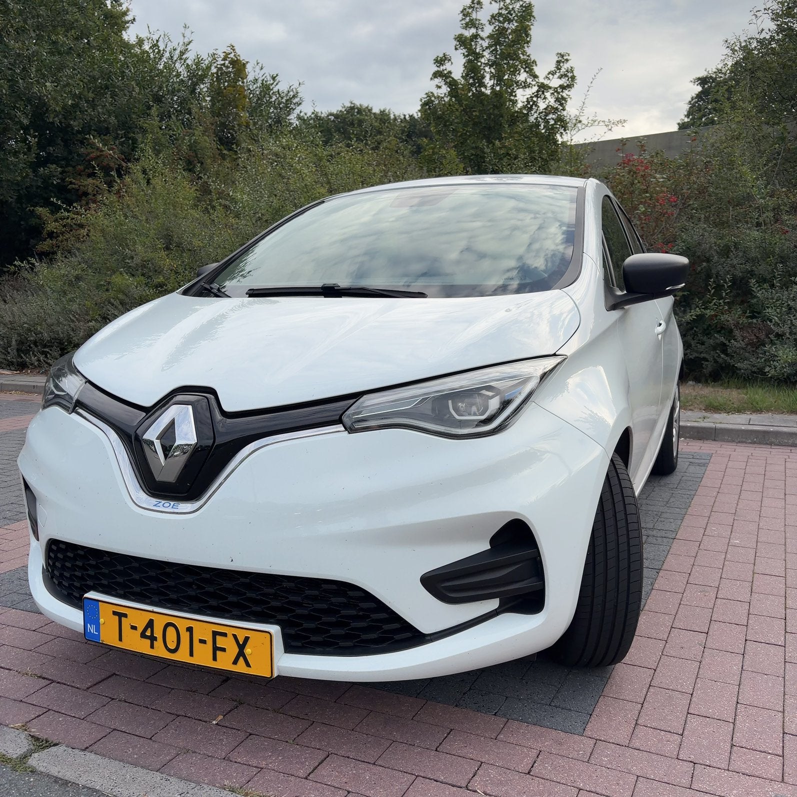 Renault ZOE R110 52 Kwh. (koopaccu) SOH 93%, Stof, Parkeersensor, Wit, 180 min