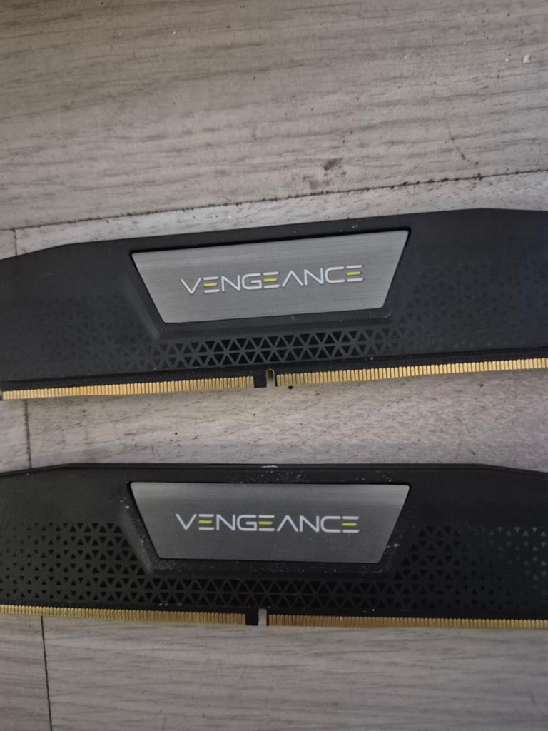 Tekoop ddr5  32GB(2x 16GB) . 6400 mt/s, Computers en Software, RAM geheugen, Ophalen, 32 GB, Zo goed als nieuw, 6400 mts