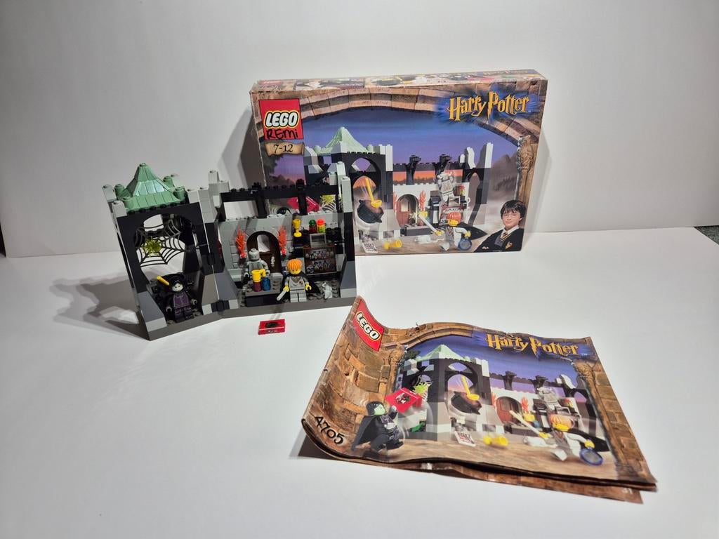 LEGO 4705 Harry Potter Snape’s Class compleet met doos, Ophalen of Verzenden, Zo goed als nieuw, Actiefiguurtje