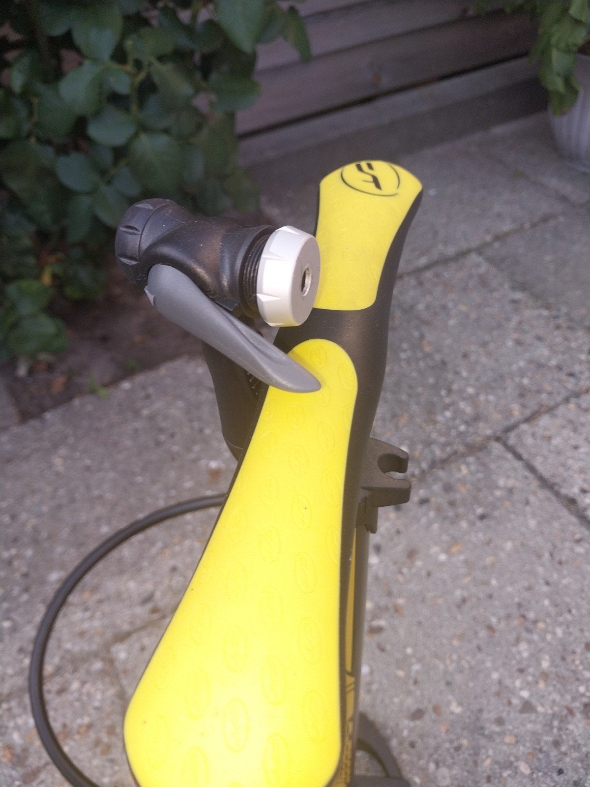Nieuwe fietspomp met drukmeter - Zwart/Geel, Ophalen, Drukmeter, Nieuw