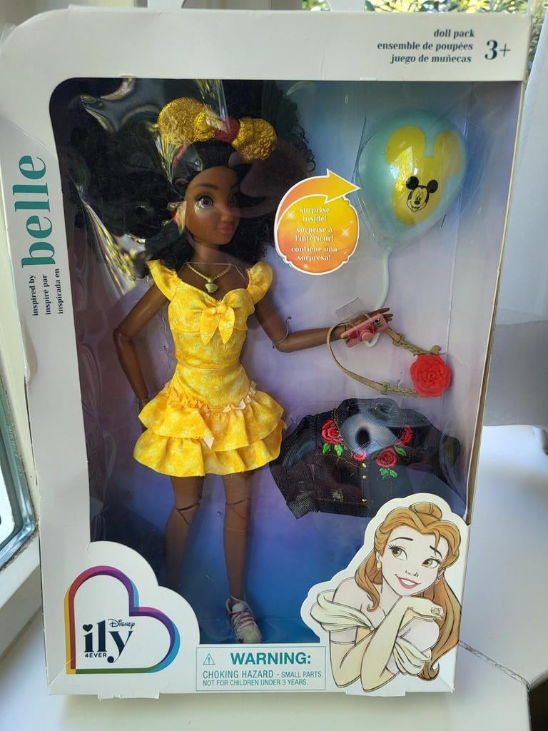 Disney Ily 4Ever Belle pop en accesoires, nieuw uit USA, Ophalen of Verzenden, Assepoester of Belle, Nieuw, Beeldje of Figuurtje