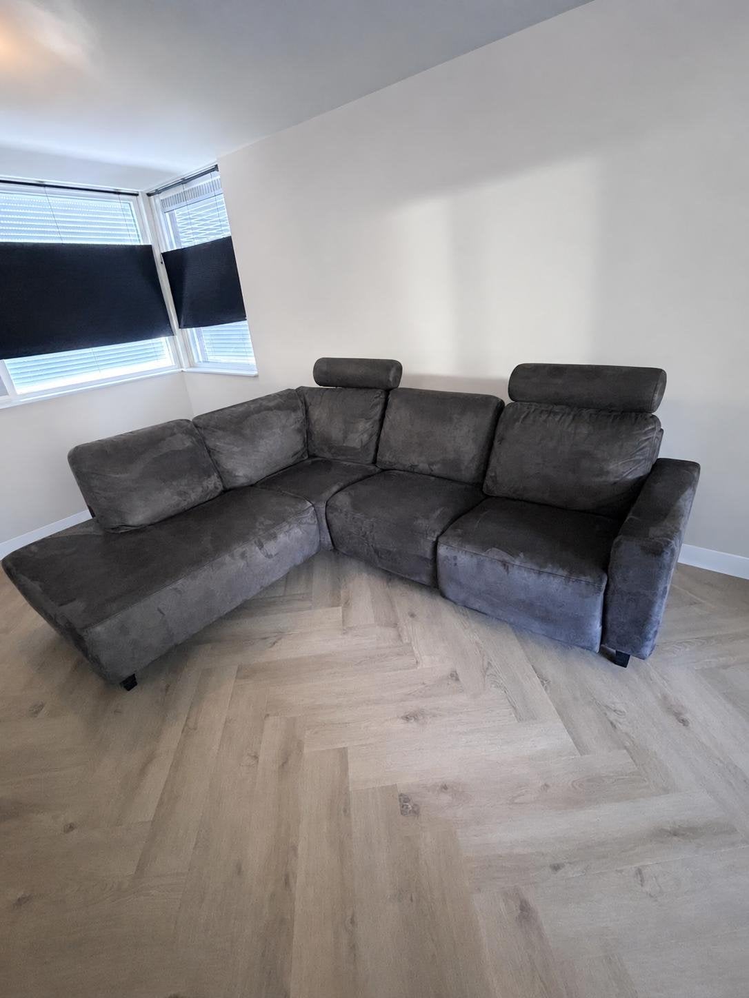 Zo goed als nieuwe hoekbank met elektrische relaxfunctie, Huis en Inrichting, Ophalen, Microleder, Hoekbank, Leer