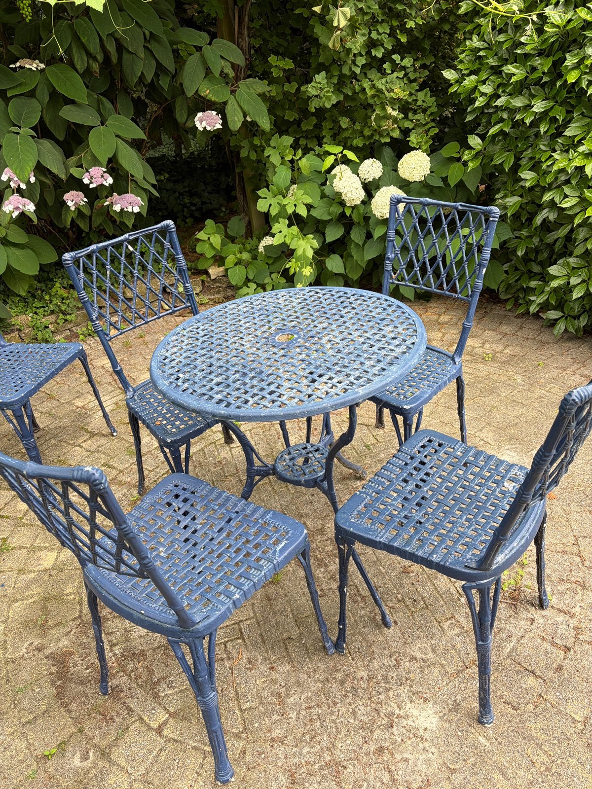 Frans ronde ijzeren tafel en 6 stoelen, blauw, Ophalen, Gebruikt, Rond, Metaal