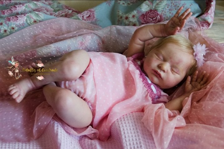 Reborn babypop Laura - Handgemaakt en realistisch, Ophalen, Zo goed als nieuw, Babypop