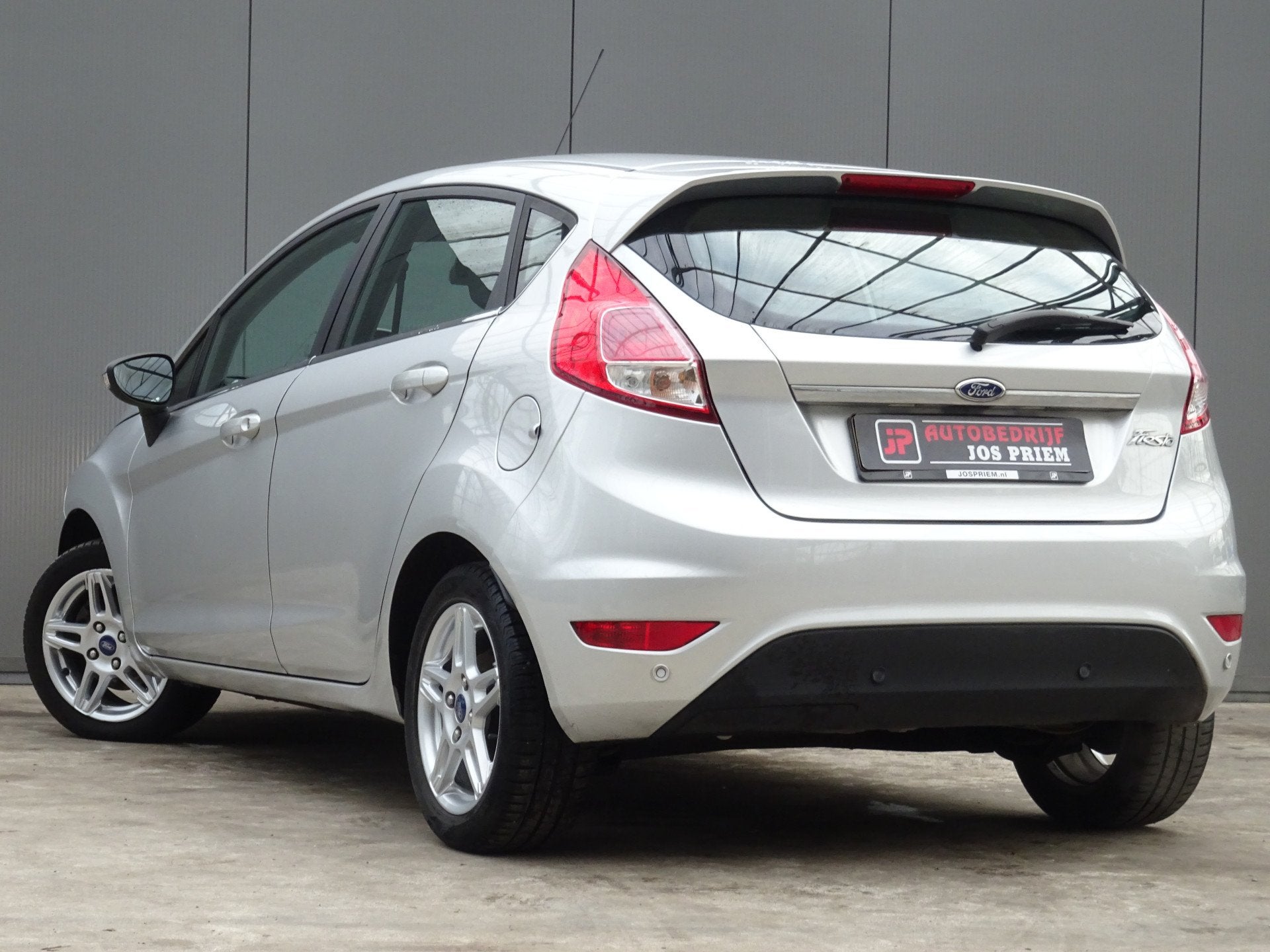 Ford Fiesta 1.0 Titanium * GEREVISEERDE MOTOR twv 4000 EURO, Voorwielaandrijving, Euro 5, 525 kg, 82 pk