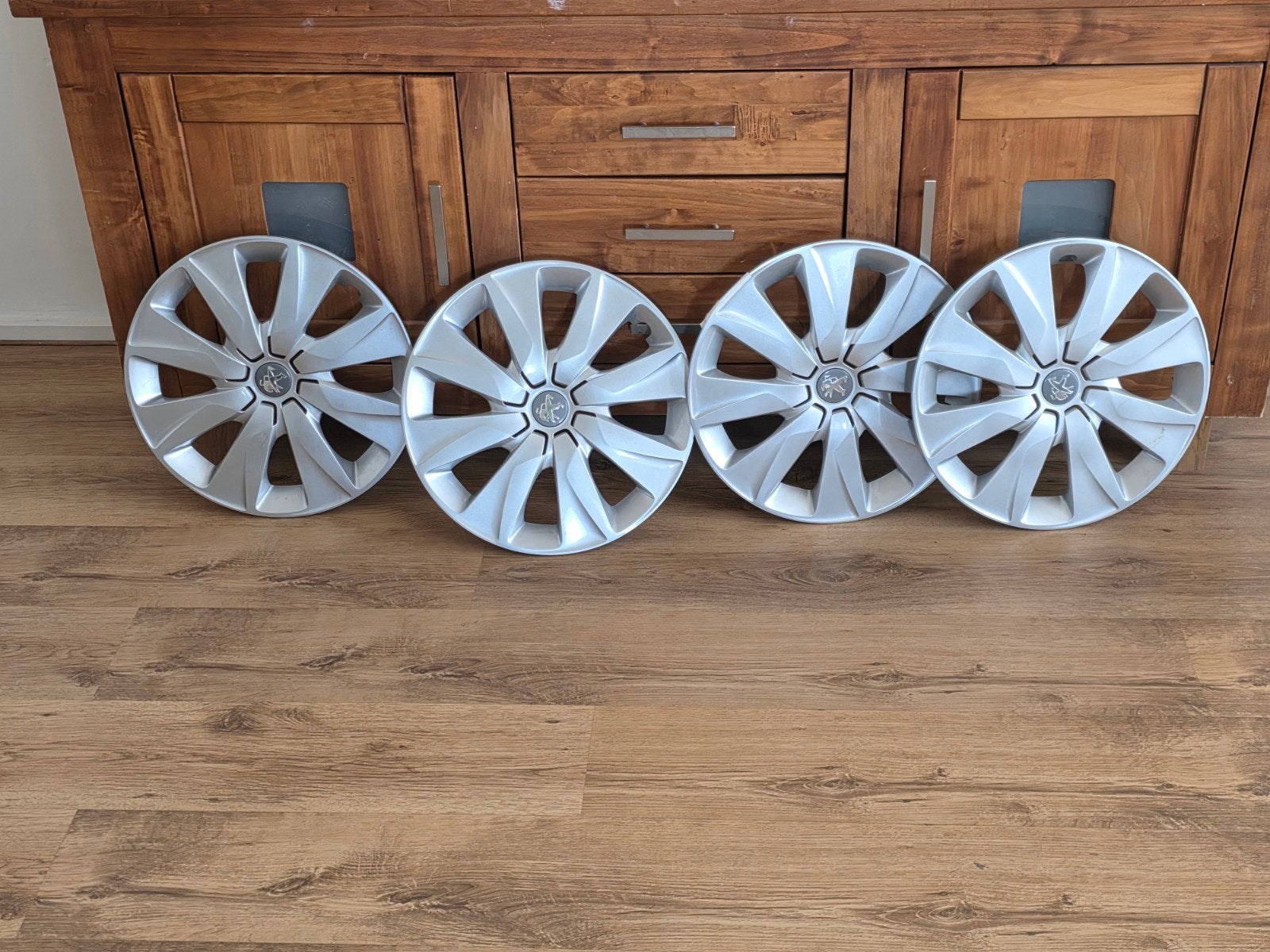 Nieuwe 15 inch wieldoppen Peugeot, Auto diversen, Wieldoppen, Ophalen, Nieuw