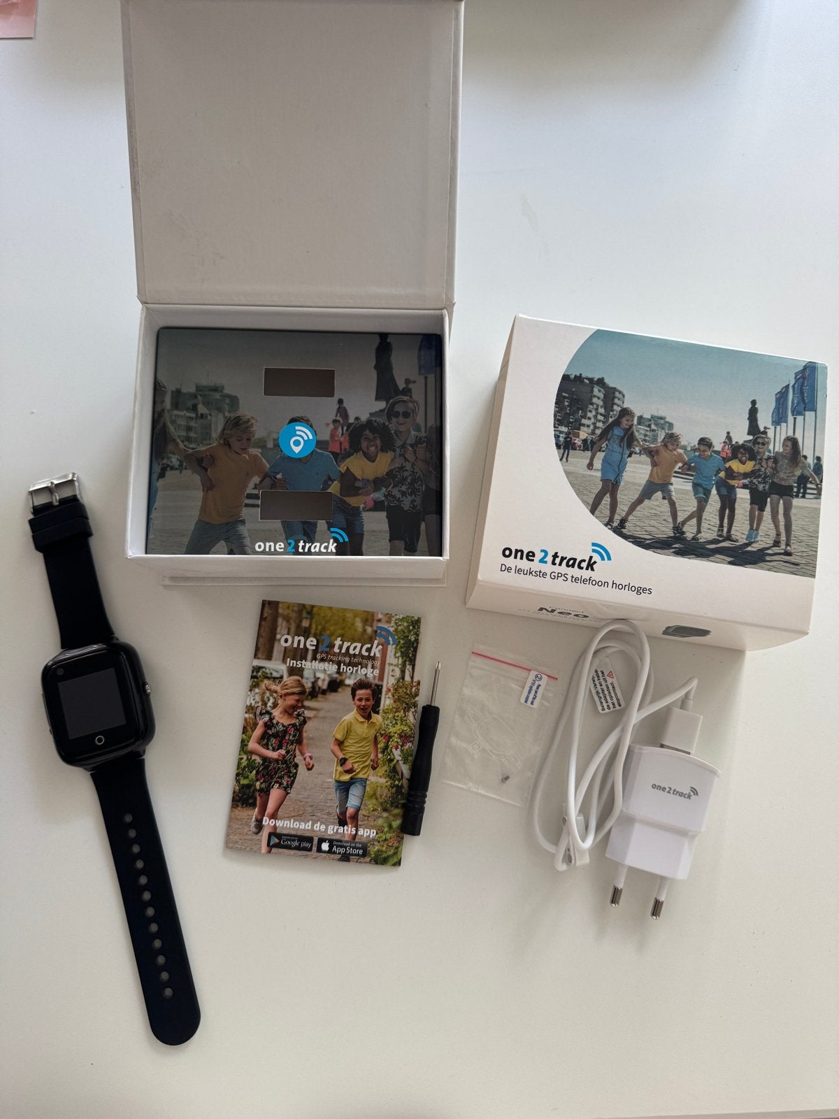 One2Track Connect Neo Kinder GPS Horloge Zwart, Sieraden, Tassen en Uiterlijk, Horloges | Kinderen, Ophalen of Verzenden, Zo goed als nieuw