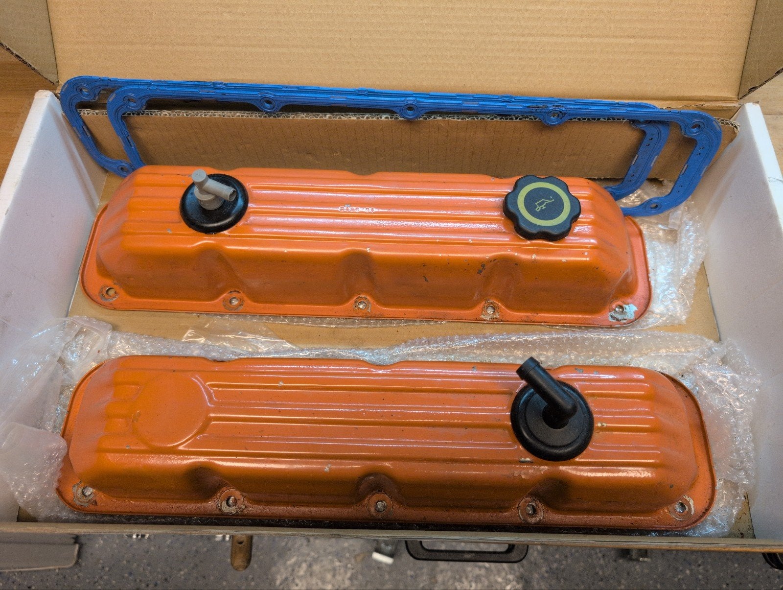 mopar 318 360 magnum dodge Kleppendeksels met pakkingen, Ophalen, Gebruikt, Amerikaanse onderdelen