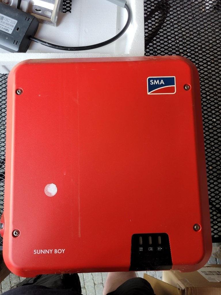 SMA Sunny Boy omvormer - Netjes verpakt, Ophalen, Gebruikt, Compleet systeem, 200 wattpiek of meer