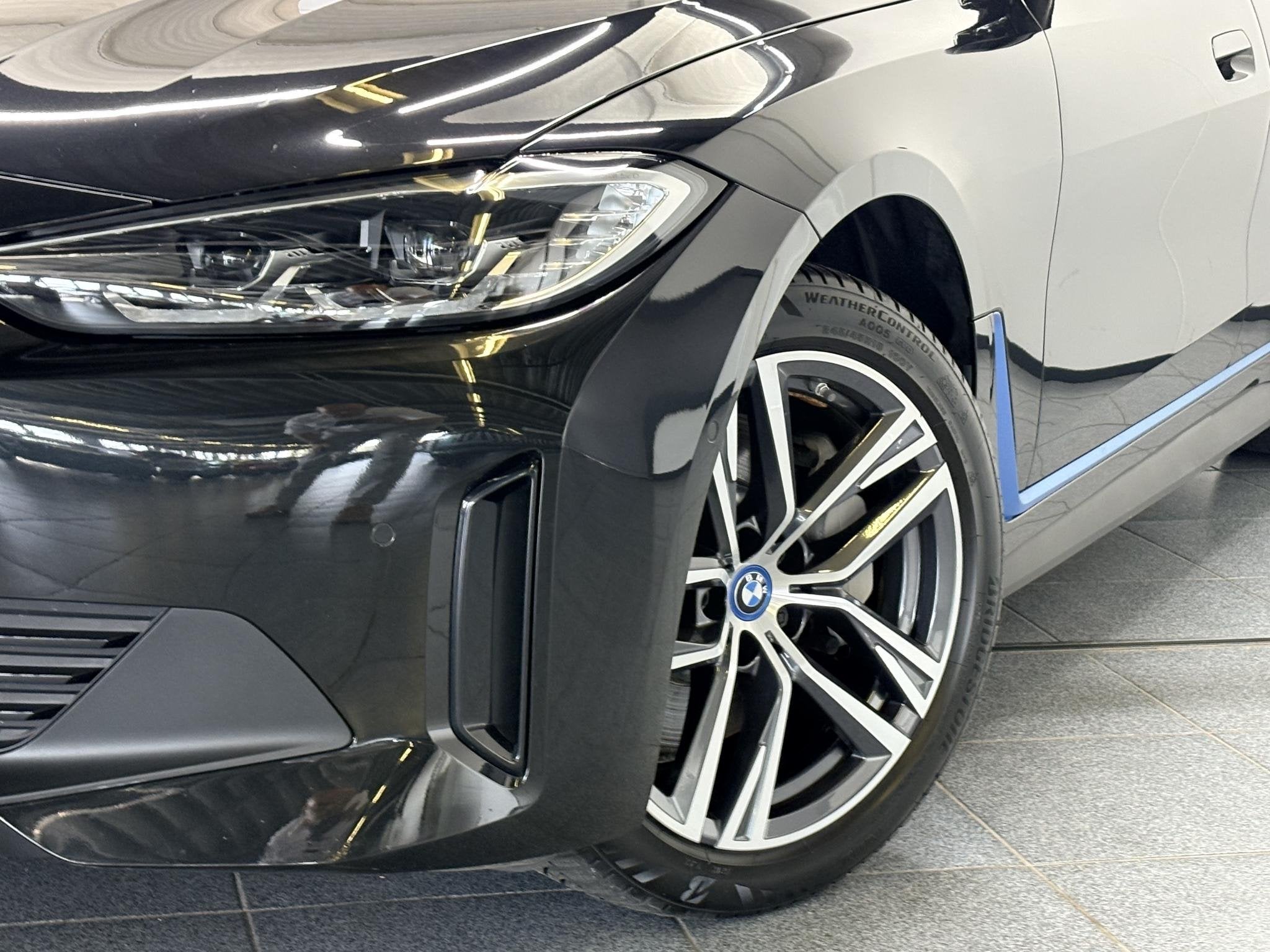 BMW i4 eDrive40 84 kWh, 12 maanden, Achterwielaandrijving, Leder en Stof, Parkeersensor