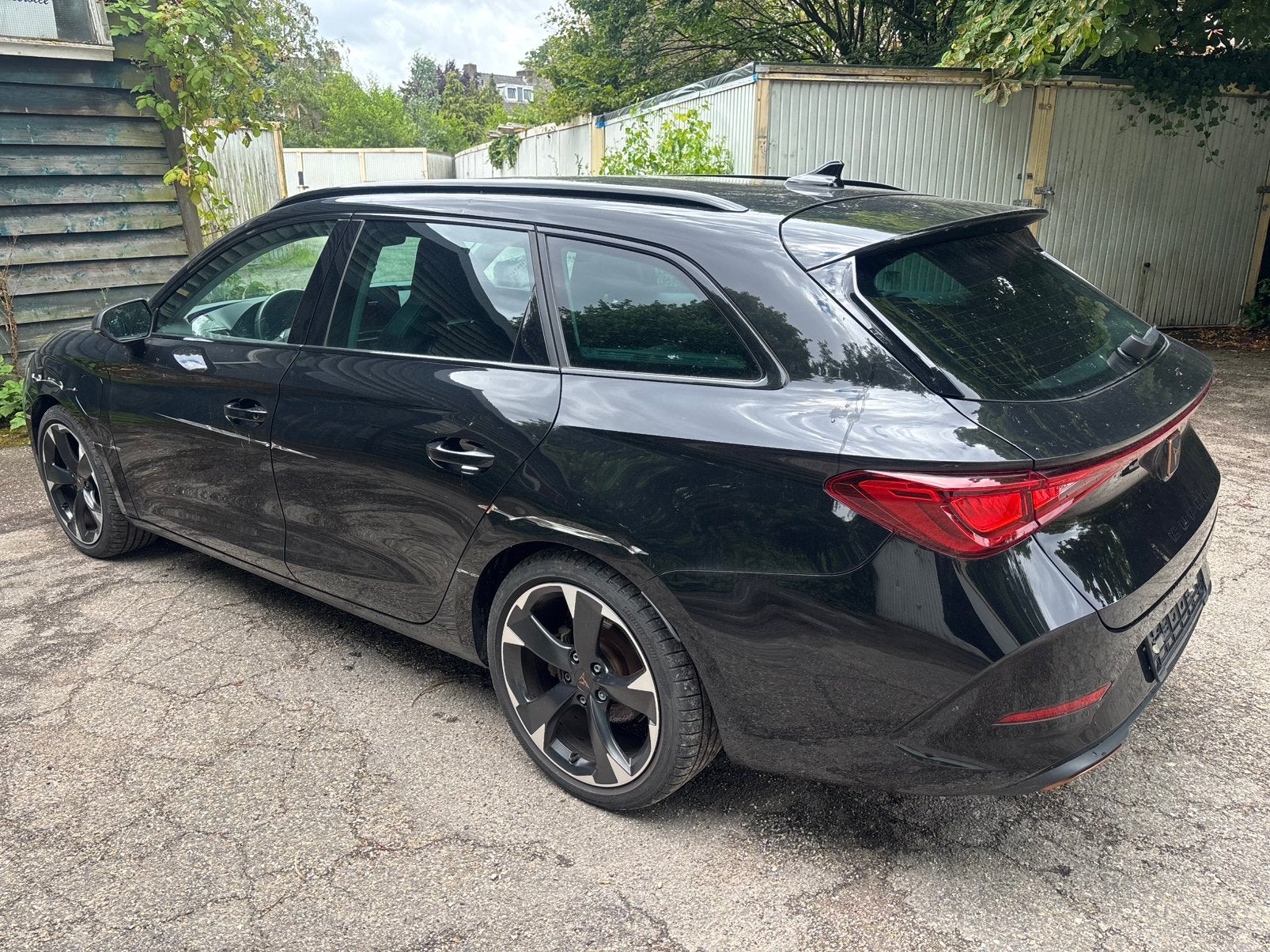 Cupra leon sportstourer 1.4 e-hybrid 204 PK, Auto diversen, Schadeauto's, Cupra, Zwart, Hybride Elektrisch/Benzine, Ophalen