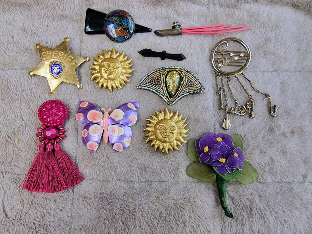 Diverse Broches, Met kristal, Overige materialen, 4 tot 7 cm, Gebruikt