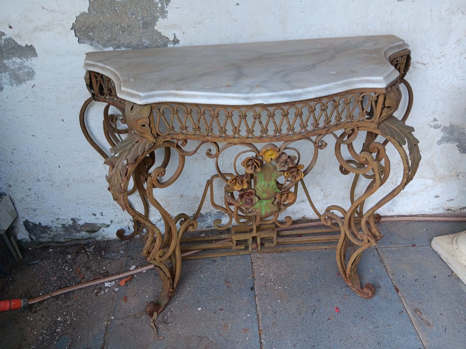 Antieke smeedijzeren console tafel met marmeren blad, Ophalen