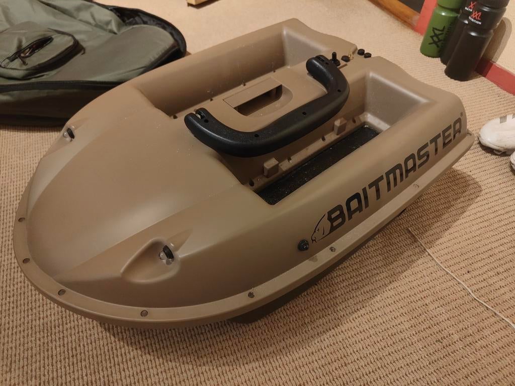 Zo goed als nieuwe voerboot - compleet met accessoires, Ophalen of Verzenden, Zo goed als nieuw, Overige typen