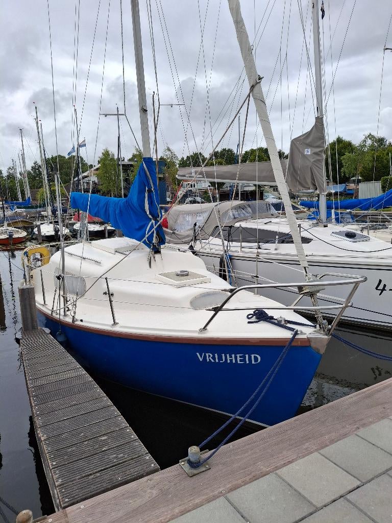Kajuitzeiljacht, Ophalen, 5 pk, Viertaktmotor, 2 m