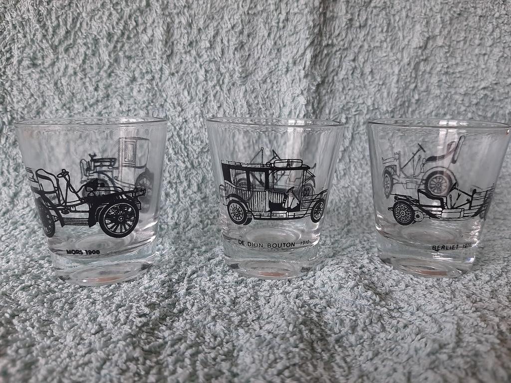 Vintage borrelglaasjes  oldtimers., Verzamelen, Glas en Borrelglaasjes, Ophalen of Verzenden, Zo goed als nieuw, Borrel- of Shotglas