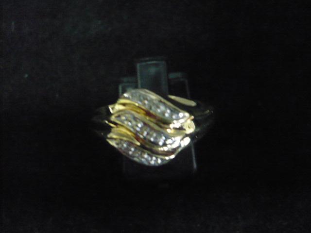 14 karaat gouden ring met 6 kleine briljantjes maat ca. 20, Gebruikt, 19 tot 20, Ophalen of Verzenden, Dame