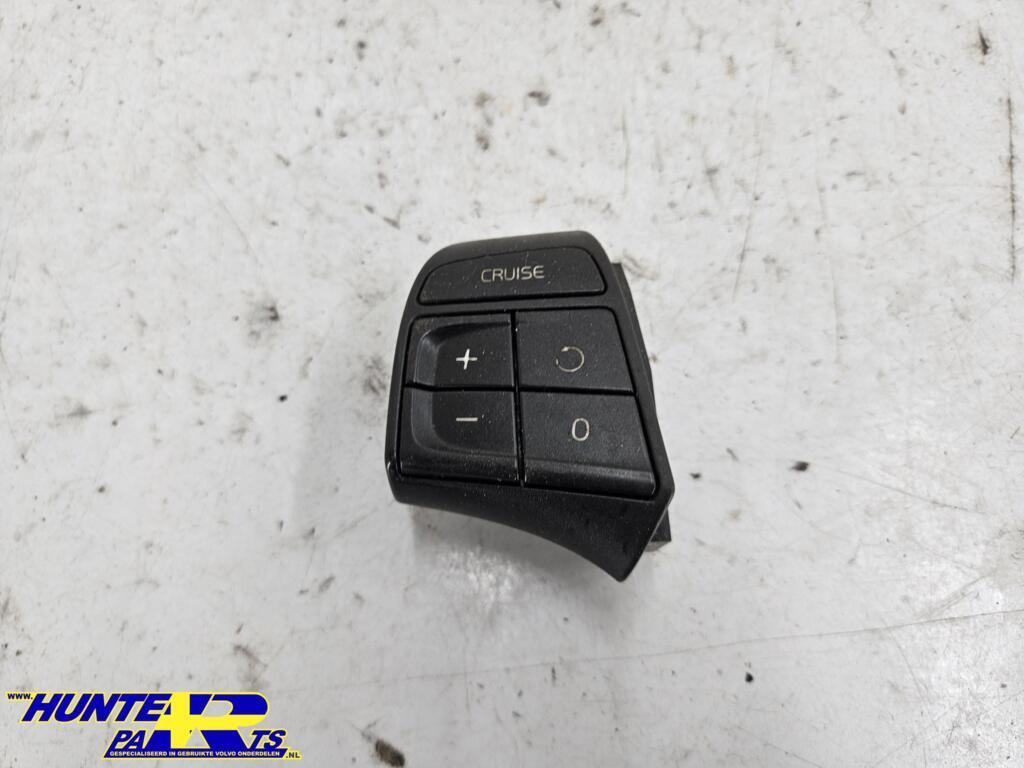 Radiobediening schakelaar Volvo V70 III ('07-'17) 31313951, Gebruikt, Ophalen of Verzenden, Volvo, Volvo