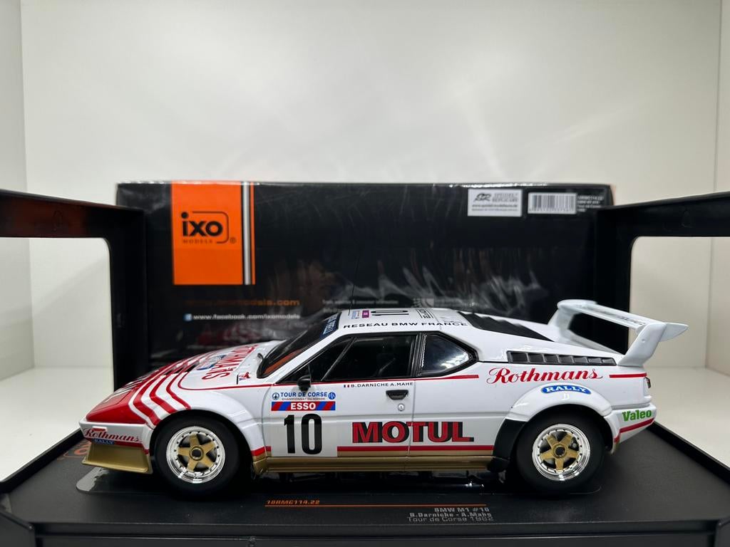 BMW M1 ROTHMANS #10 TOUR DE CORSE 1982 IXO 1:18 NIEUW, Hobby en Vrije tijd, Modelauto's | 1:18, Ophalen of Verzenden, Nieuw, Auto