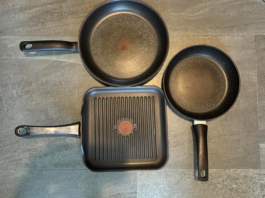 3 Tefal bak gril pannen, Huis en Inrichting, Keuken | Potten en Pannen, Ophalen of Verzenden, Zo goed als nieuw, Rvs, Pannenset