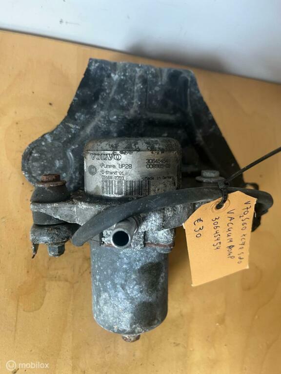 Vacuum pomp origineel Volvo V70 II ('00-'08) 30645454, Auto-onderdelen, Ophalen of Verzenden, Gebruikt